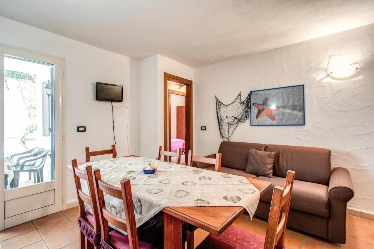 Вилла Yellow Star Holiday House Марина-ди-Манкаверса Экстерьер фото